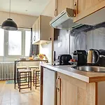 Bluestay 39 - Superb Apartment In Paris